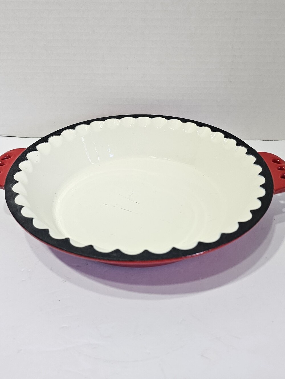 Cuisine & Company Enamel Coating Cast Iron Pie Plate
